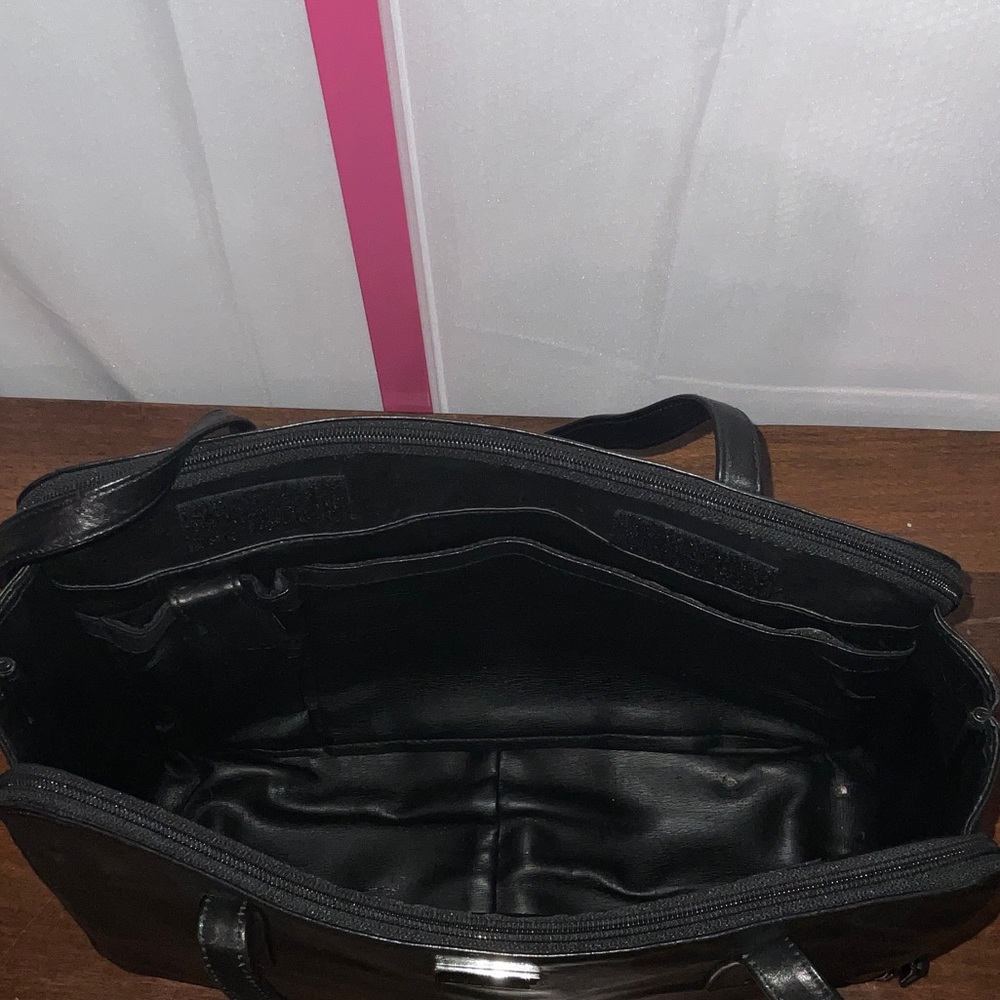 Perlina‎ Glossy Black Business Shoulder Bag - Picture 10 of 14